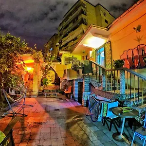 https://milingona-city-center-hostel.hotels-in-tirana.com